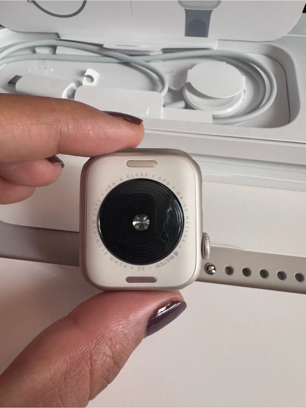 Apple Watch SE Gen 2 40mM Starlight w/band